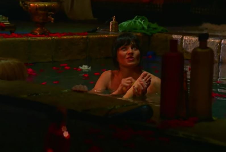 Renée O Connor - Xena feet 3