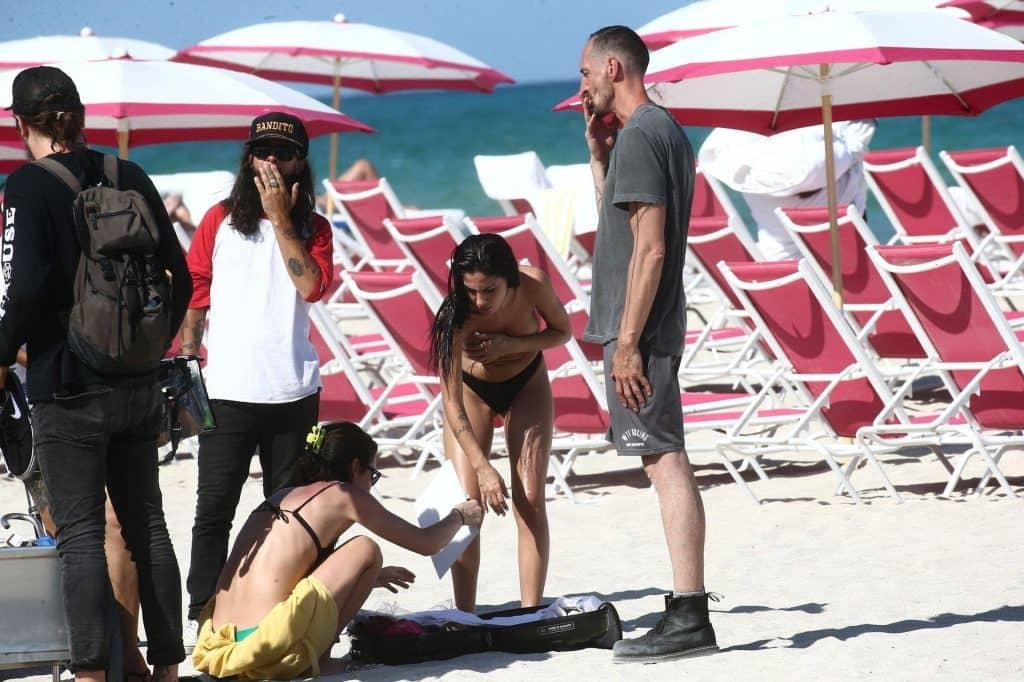 Giulia De Lellis topless beach 2