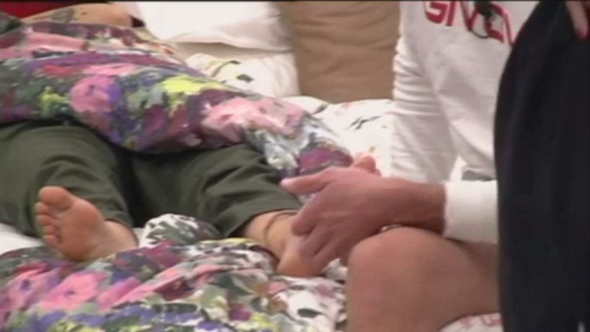 Giulia De Lellis tickling