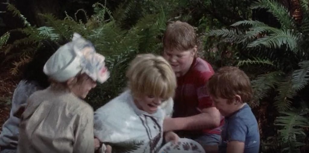 Goldie Hawn tickled - Overboard