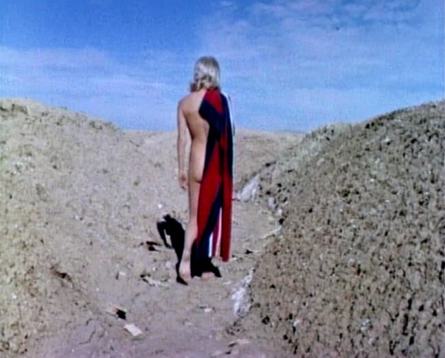 Lorna Maitland nude - Mondo Topless 2