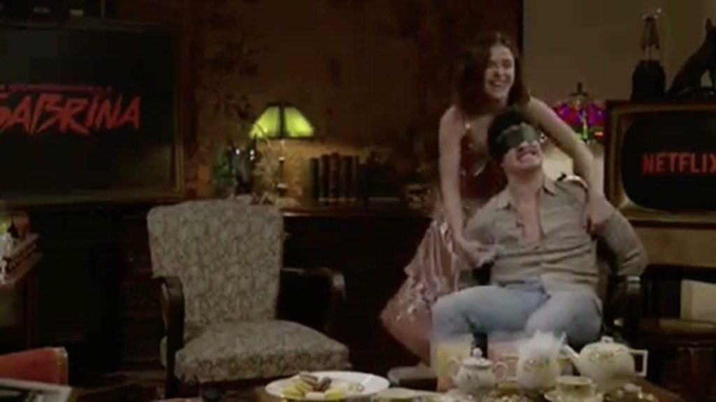 Kiernan Shipka tickles Gavin