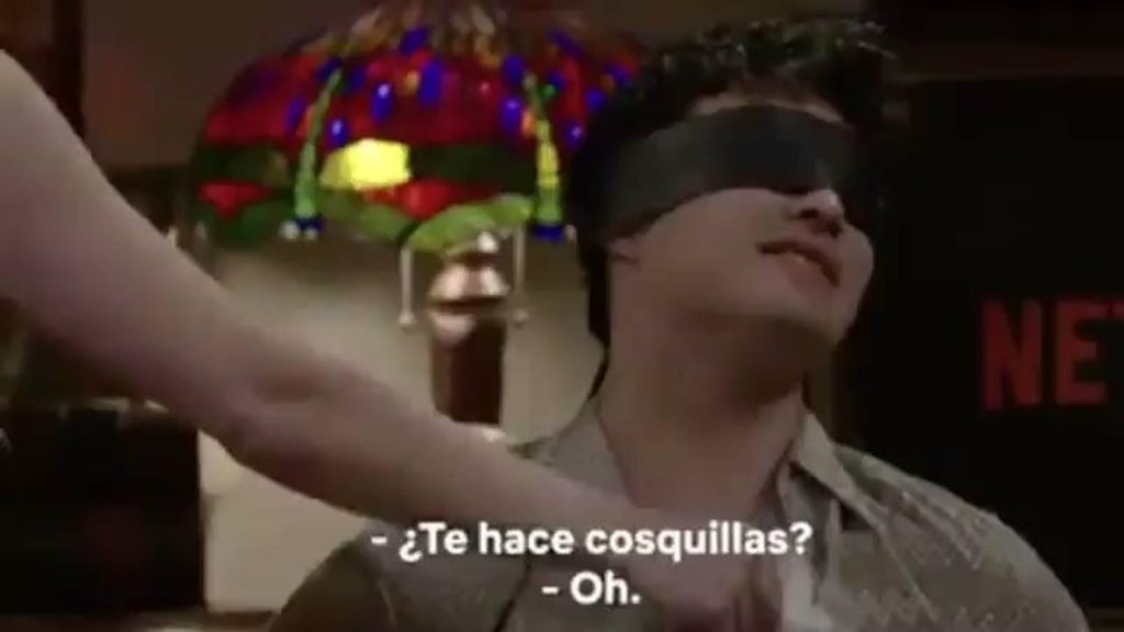 Kiernan Shipka tickles Gavin