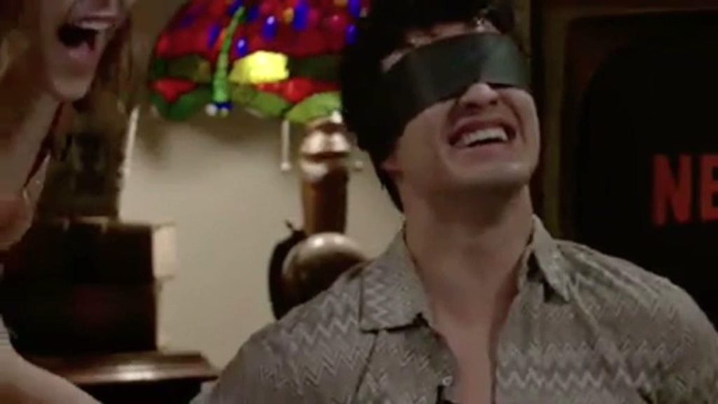 Kiernan Shipka tickles Gavin