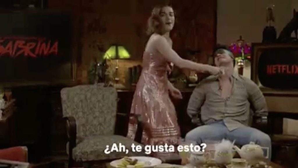 Kiernan Shipka tickles Gavin