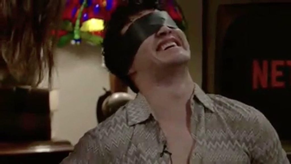 Kiernan Shipka tickles Gavin