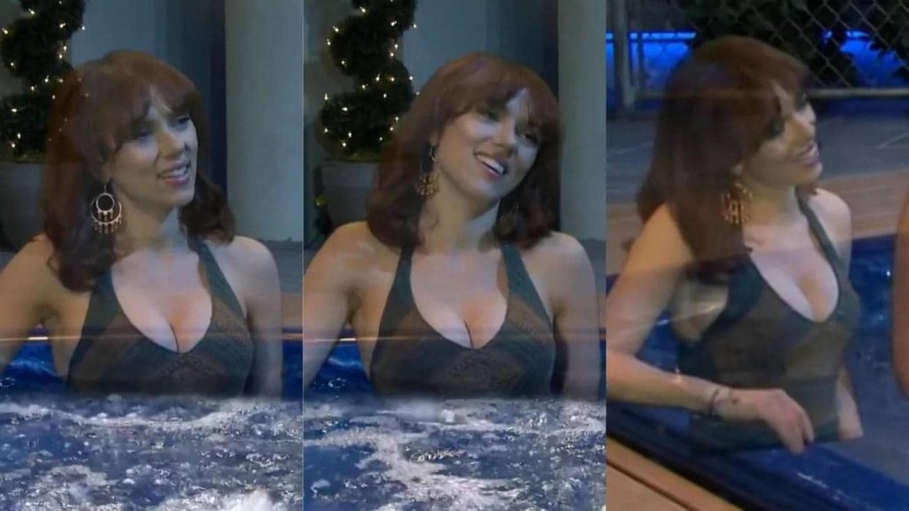 Saturday Night Live - Hot tube Christmas