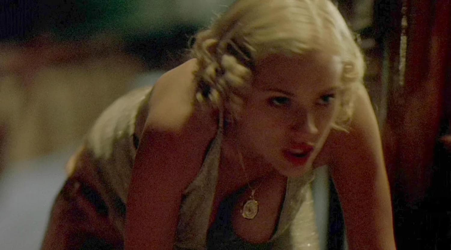 Scarlett Johansson sexy - A Good Woman