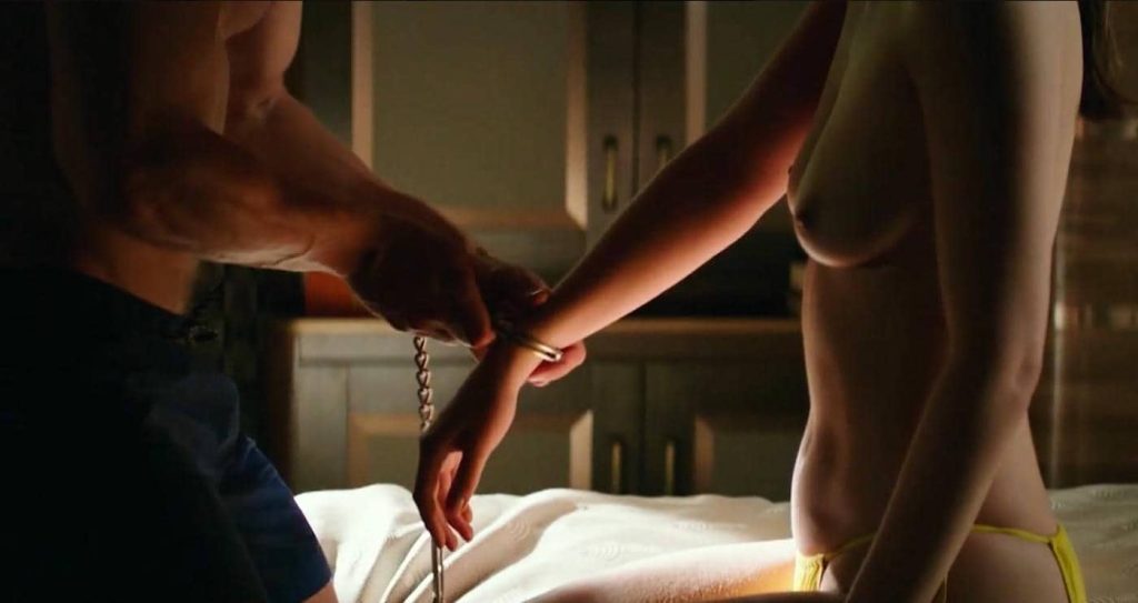 Dakota Johnson topless - Fifty Shades Freed