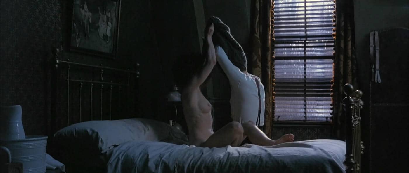 Helena Bonham Carter nude - The Wings of the Dove