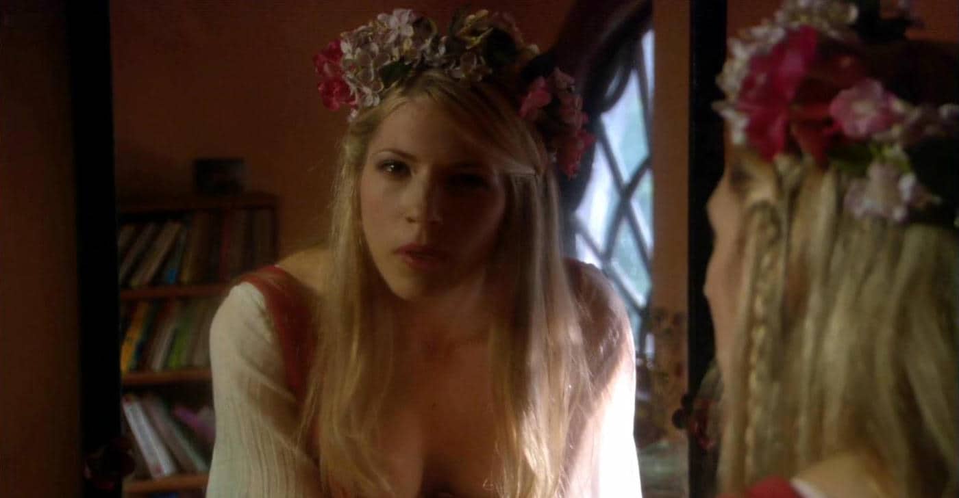 Katheryn Winnick sexy - Little Satan Helper