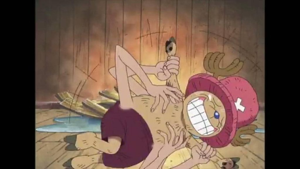 Nico Robin tickles Chopper