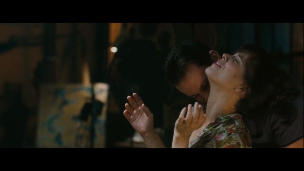 Rachel McAdams tickle - The Vow