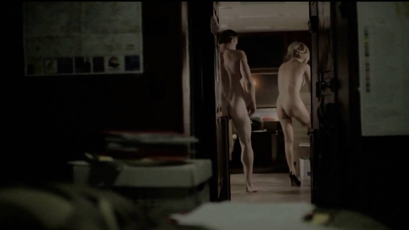 Kathleen Robertson sexy - Boss