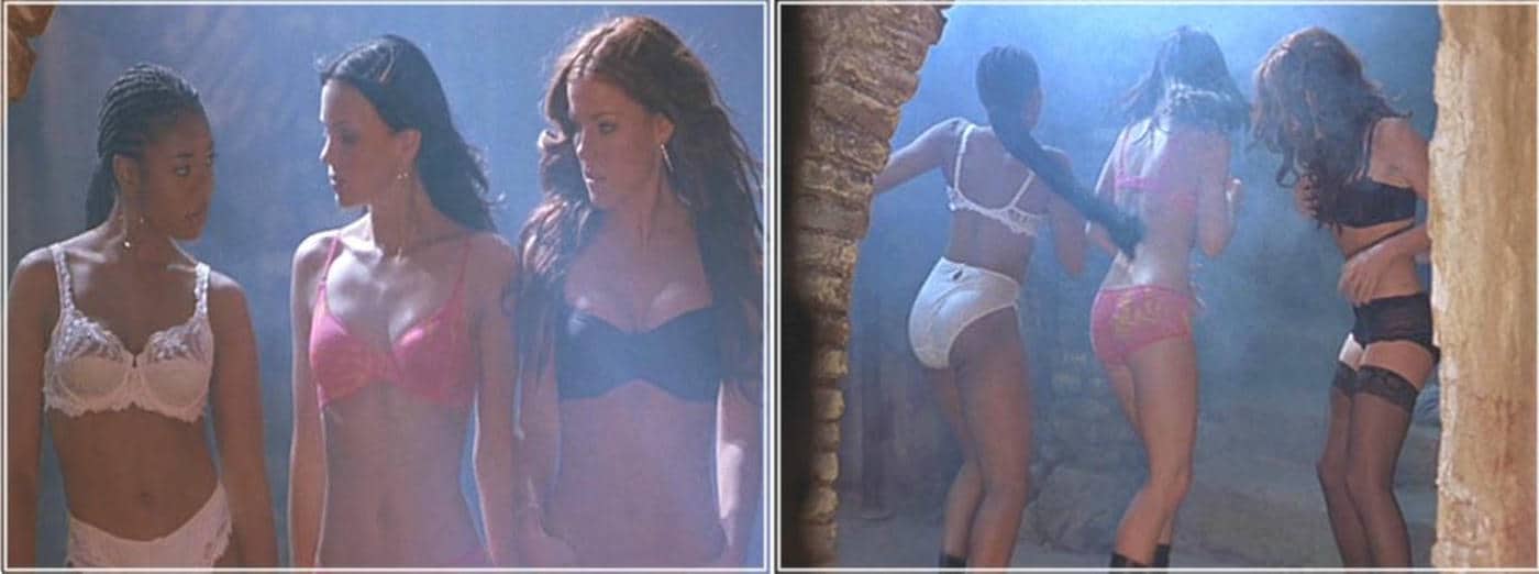 Kathleen Robertson sexy - Scary Movie