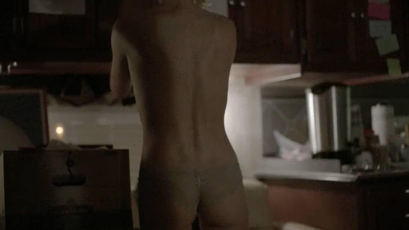 Kathleen Robertson sexy - Boss