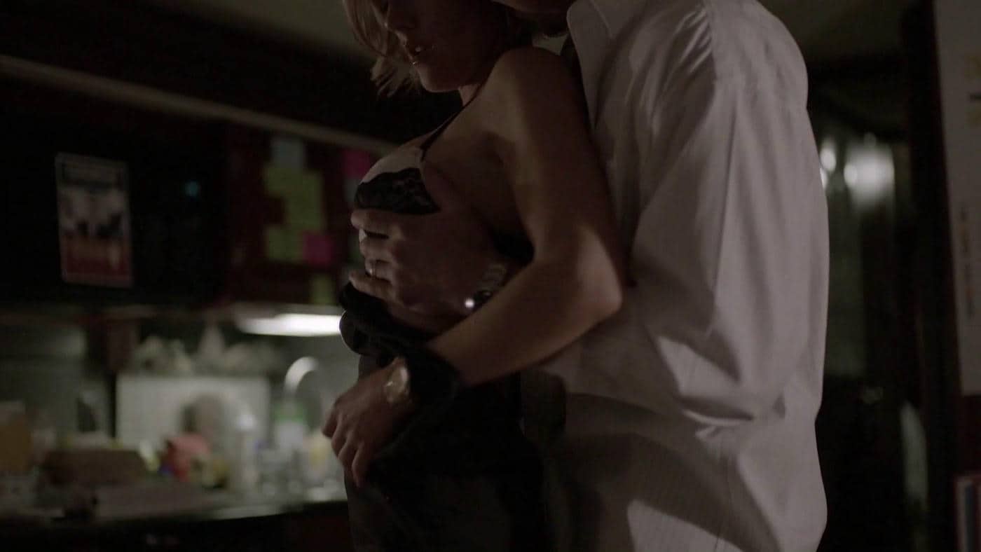 Kathleen Robertson sexy - Boss