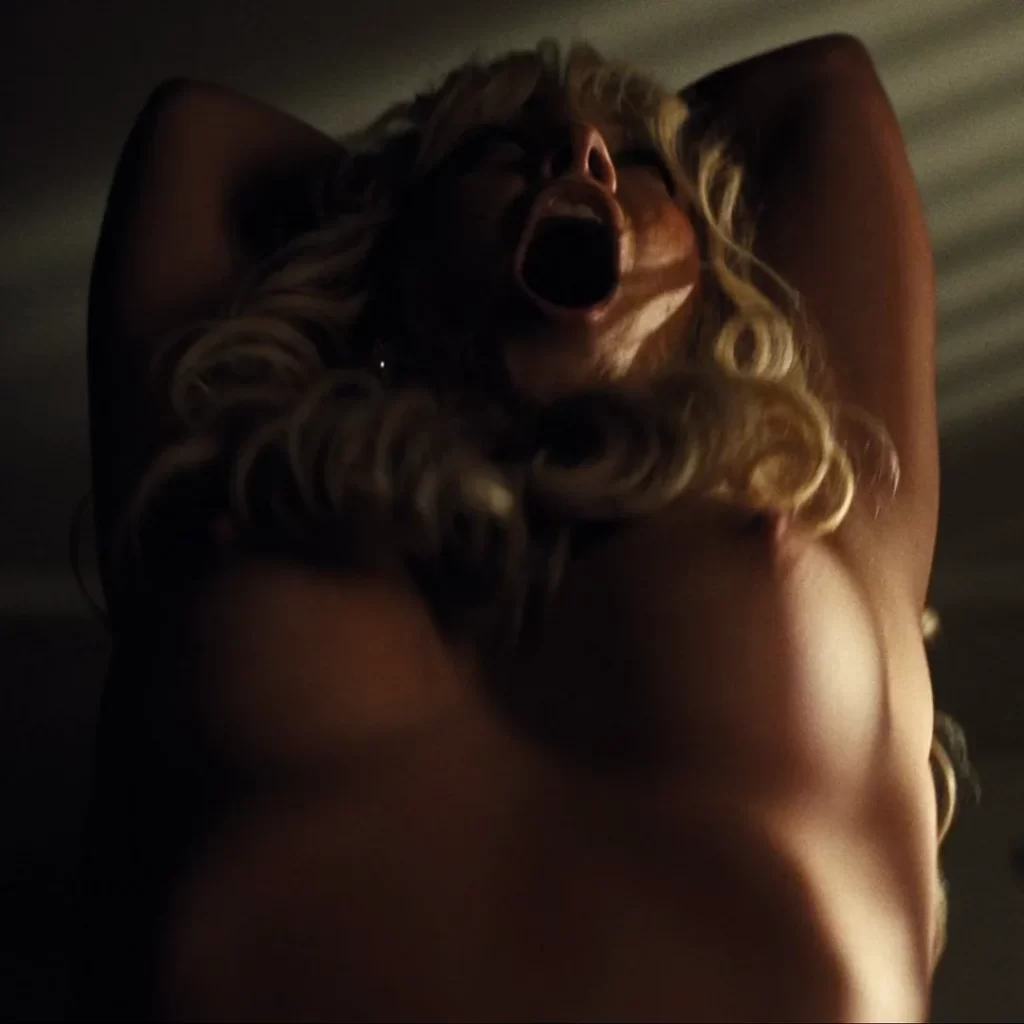 Sydney Sweeney nude