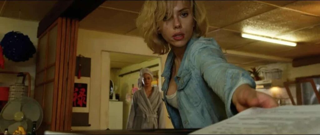 Scarlett Johannson - Lucy