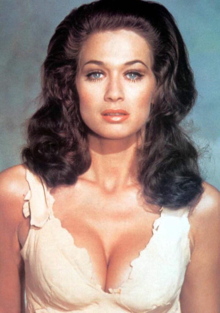 Valerie Leon sexy 3