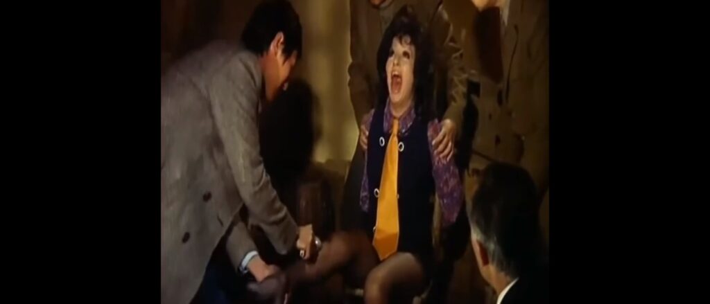 Carmen Boom tickling