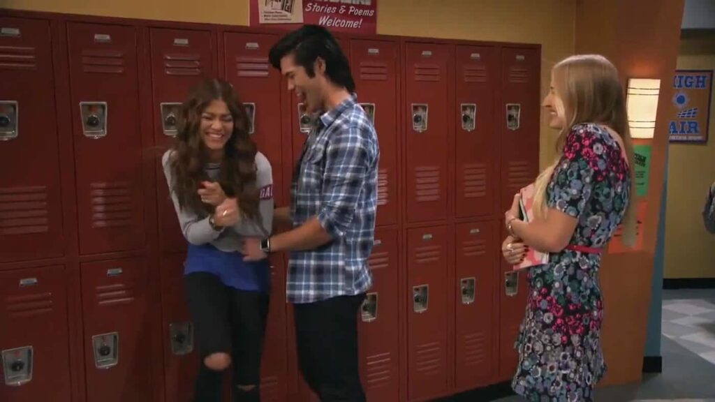 Zendaya tickled - KC Undercover